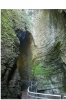 cascata grotta del varone molto caratteristica